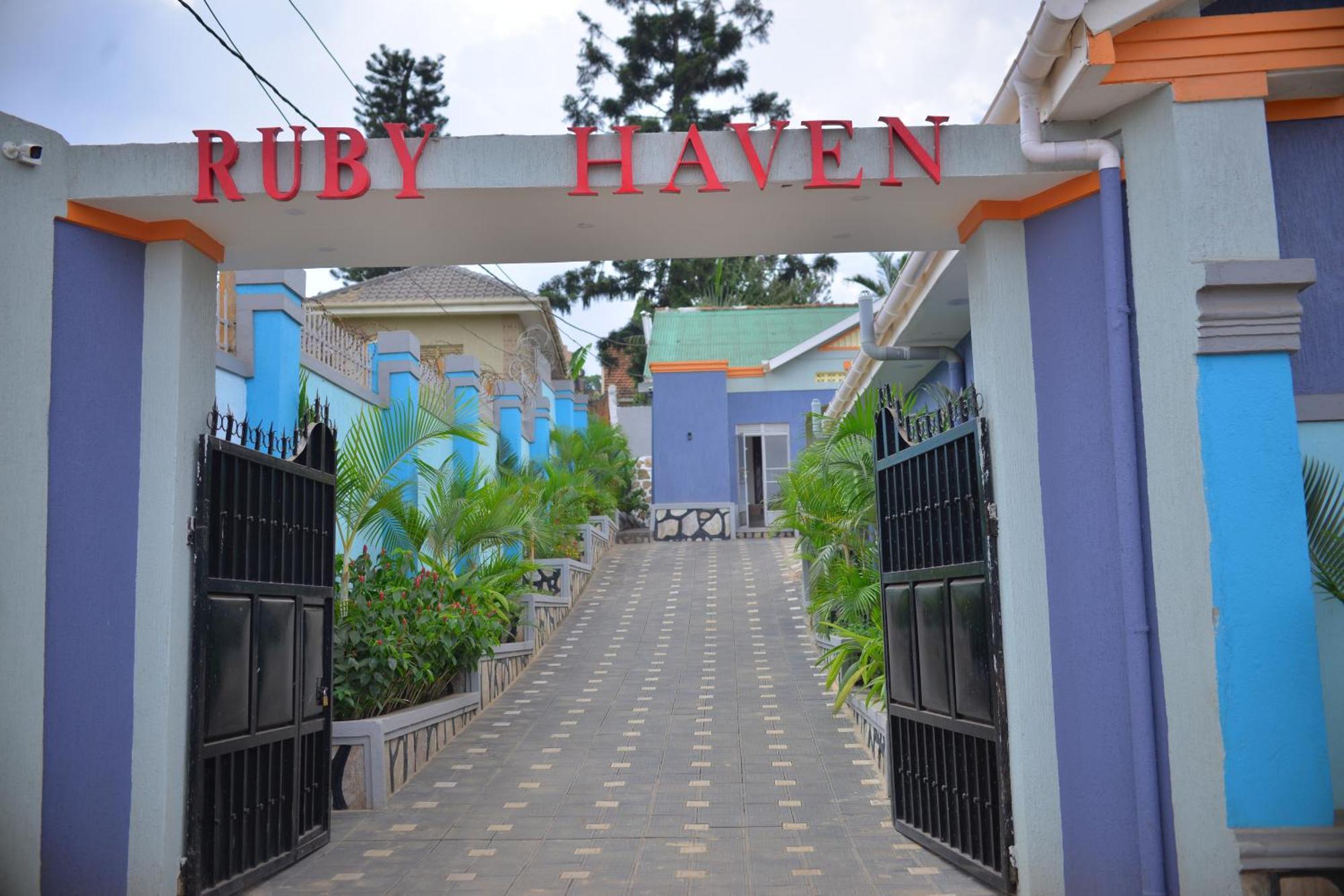 Ruby Haven Hotel Kampala Luaran gambar